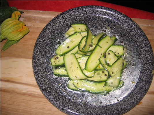 zucchine marinate al limone e zenzero