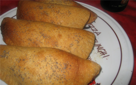 Panzerotti With Gorgonzola And Dandelion