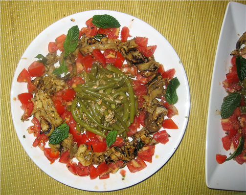 marinata di melanzane con pomodori e fagiolini