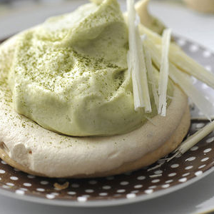 Maringa al te verde con crema al cioccolato bianco