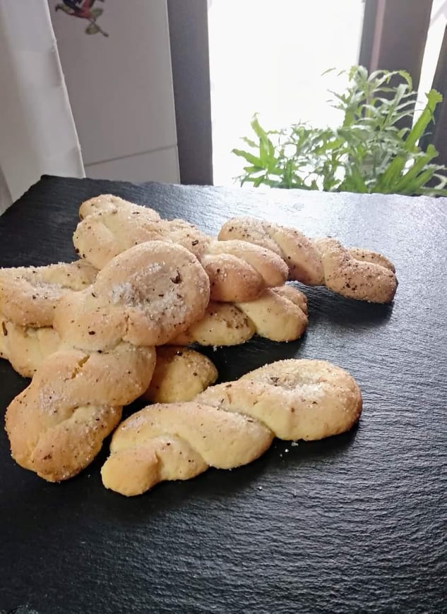 Koulourakia biscotti greci pasquali