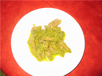 penne integrali con pesto di peperone