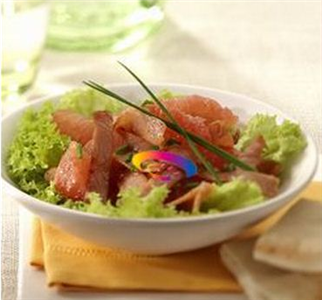 Insalata con pomelo e pancetta