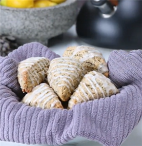 Scones alla lavanda e limone senza latticini