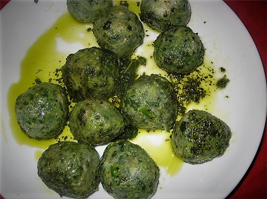 gnudi di spinaci al burro e salvia