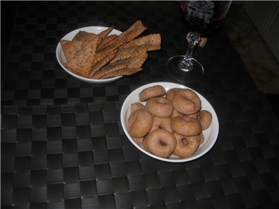 tarallucci e crackers al vino rosso