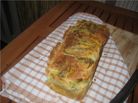 plum cake di zucchine e fiori