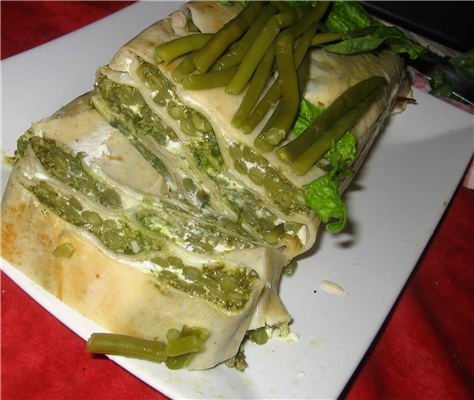 mattonella di crespelle al pesto  con fagiolini