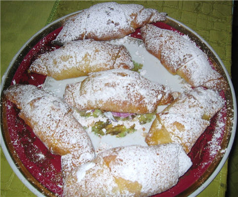 cornetti alla crema di cannella